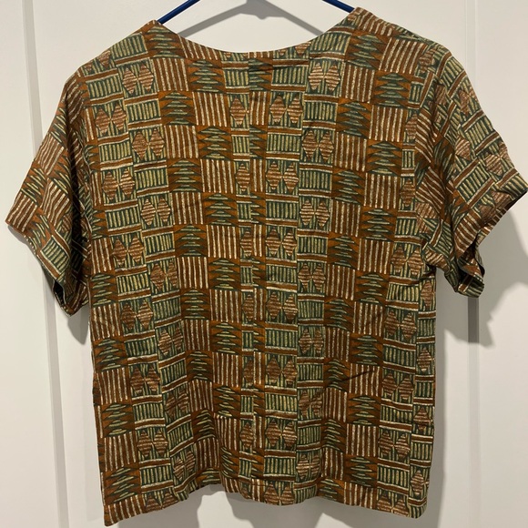 Passport Geometric Pattern Top - Picture 3 of 7